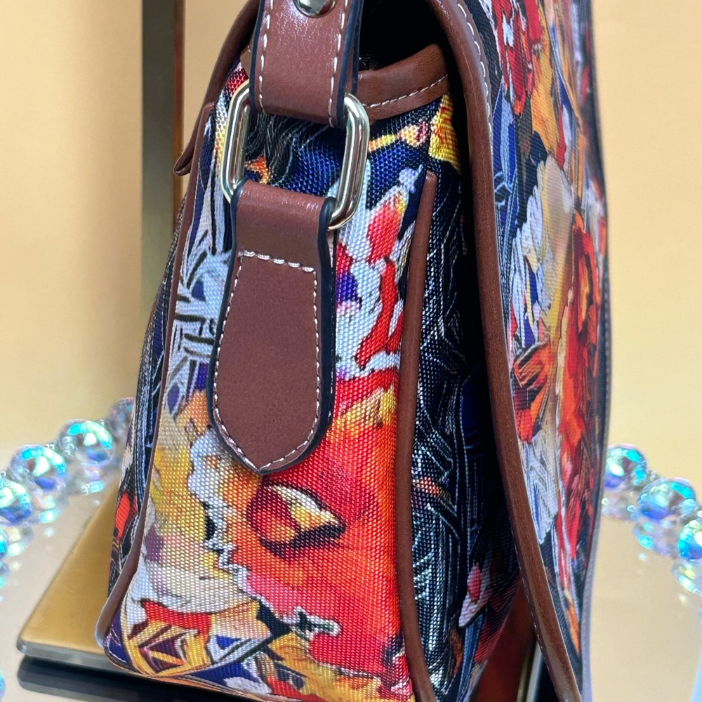 Floral Multicored Coated Canvas Crossbody Bag w/ Tan Trim Approx. 13 x 9 x 3.5 - Picture 4 of 16